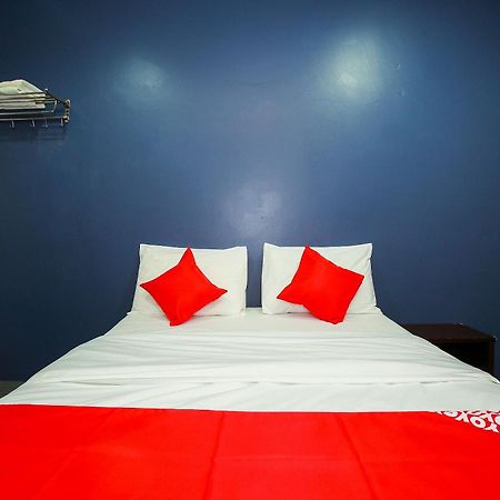 Oyo 89332 De Hotel Teluk Intan Ngoại thất bức ảnh