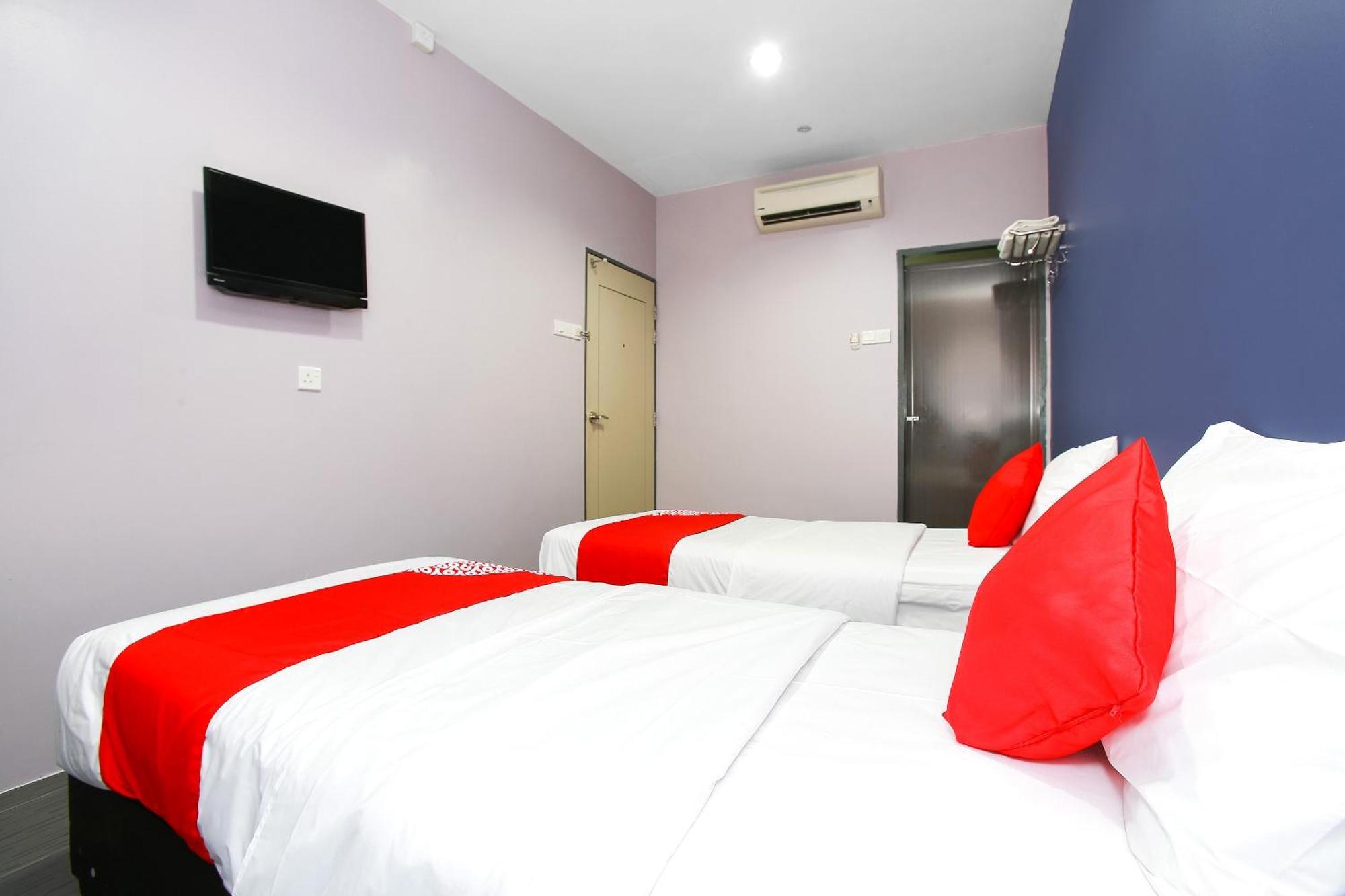 Oyo 89332 De Hotel Teluk Intan Ngoại thất bức ảnh