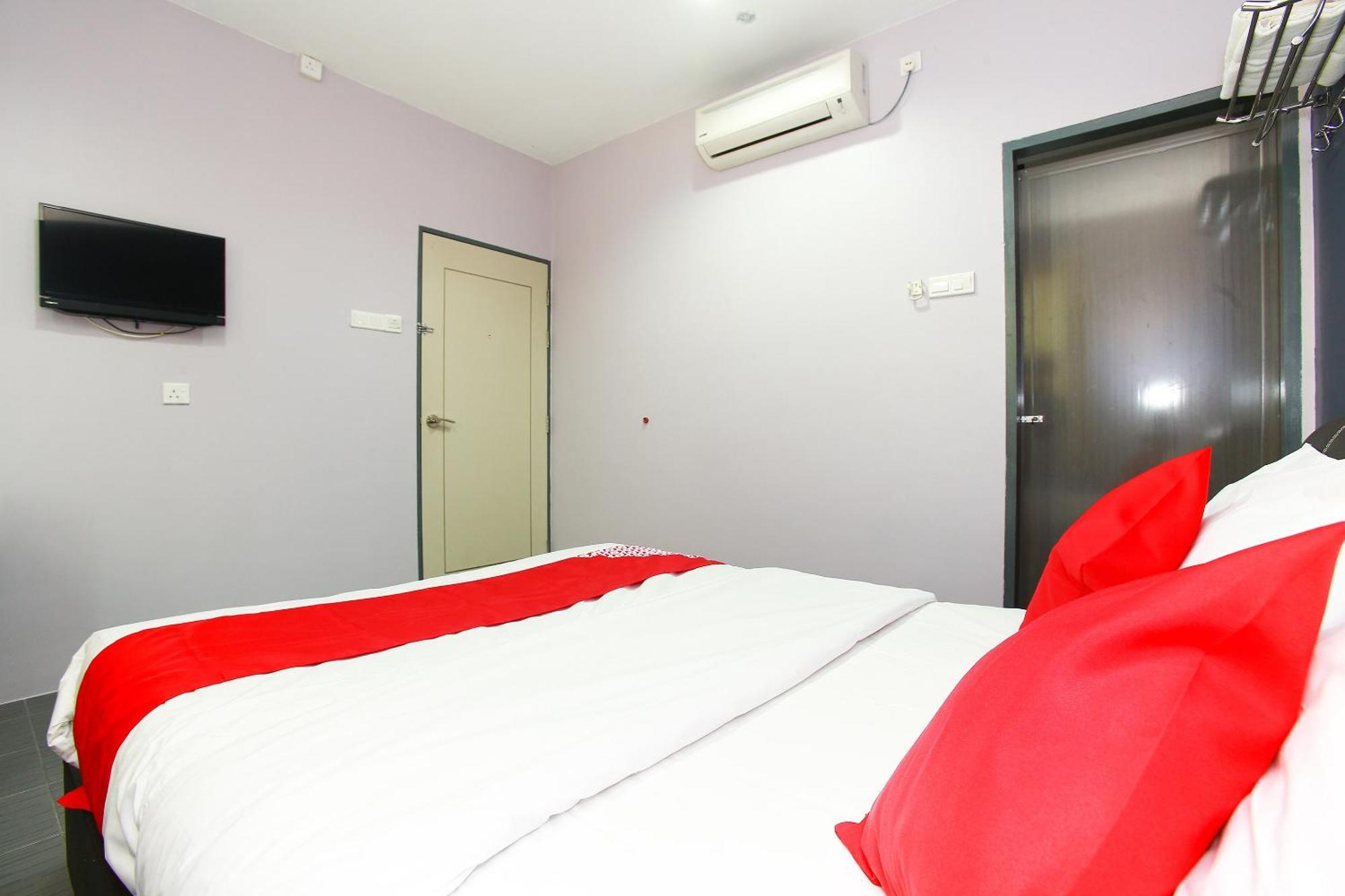 Oyo 89332 De Hotel Teluk Intan Ngoại thất bức ảnh