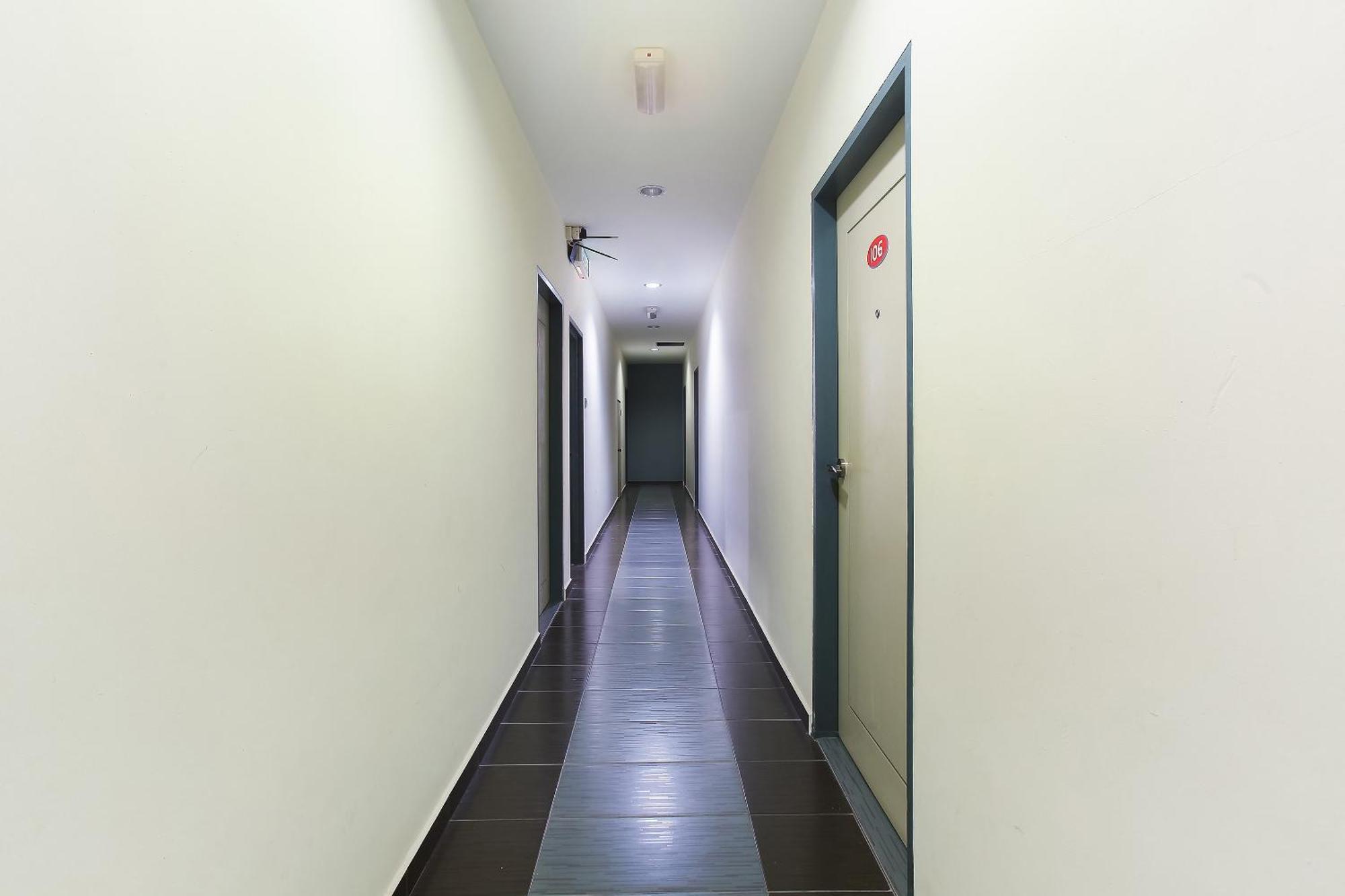 Oyo 89332 De Hotel Teluk Intan Ngoại thất bức ảnh