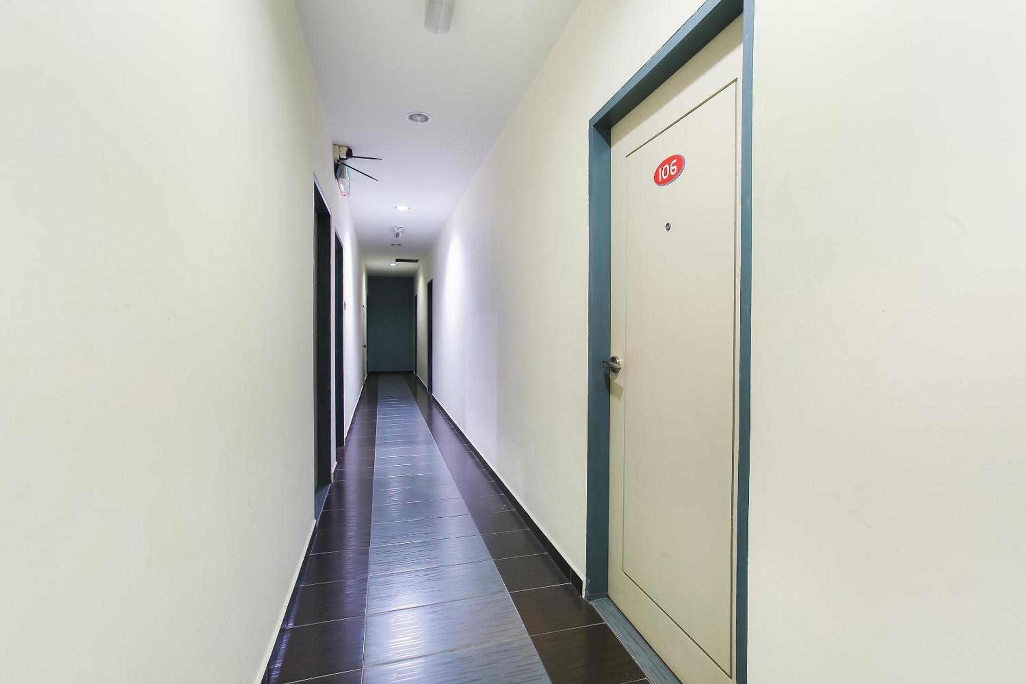 Oyo 89332 De Hotel Teluk Intan Ngoại thất bức ảnh