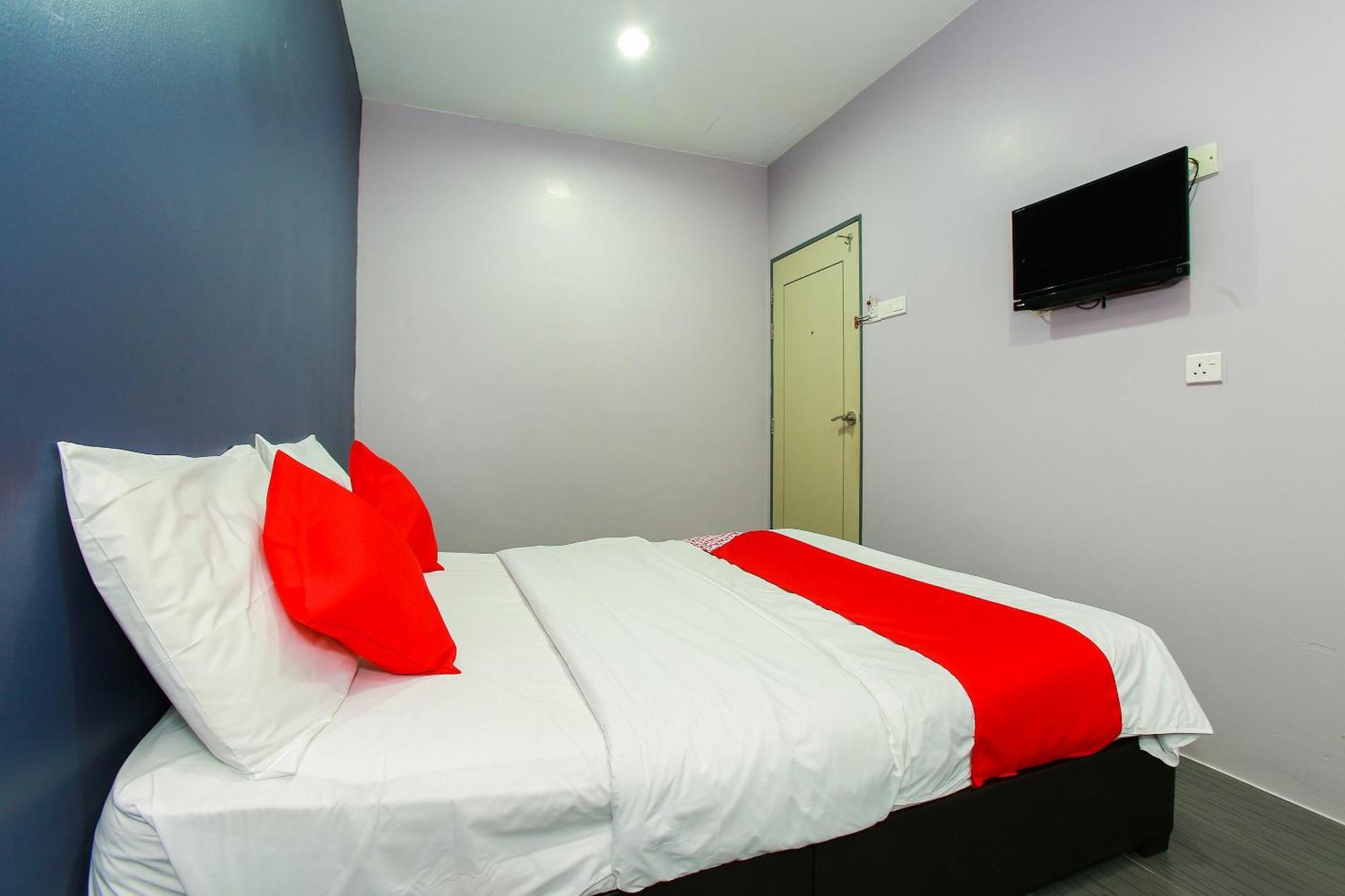 Oyo 89332 De Hotel Teluk Intan Ngoại thất bức ảnh