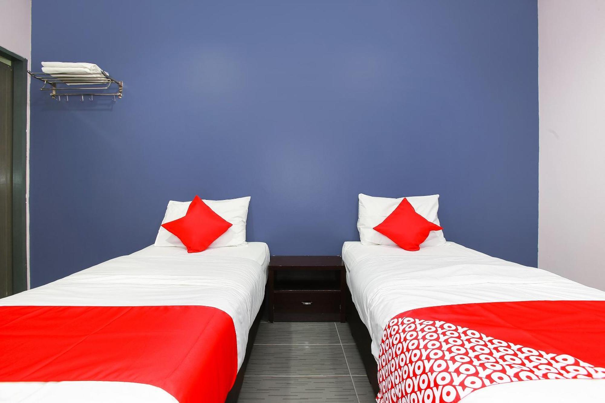 Oyo 89332 De Hotel Teluk Intan Ngoại thất bức ảnh