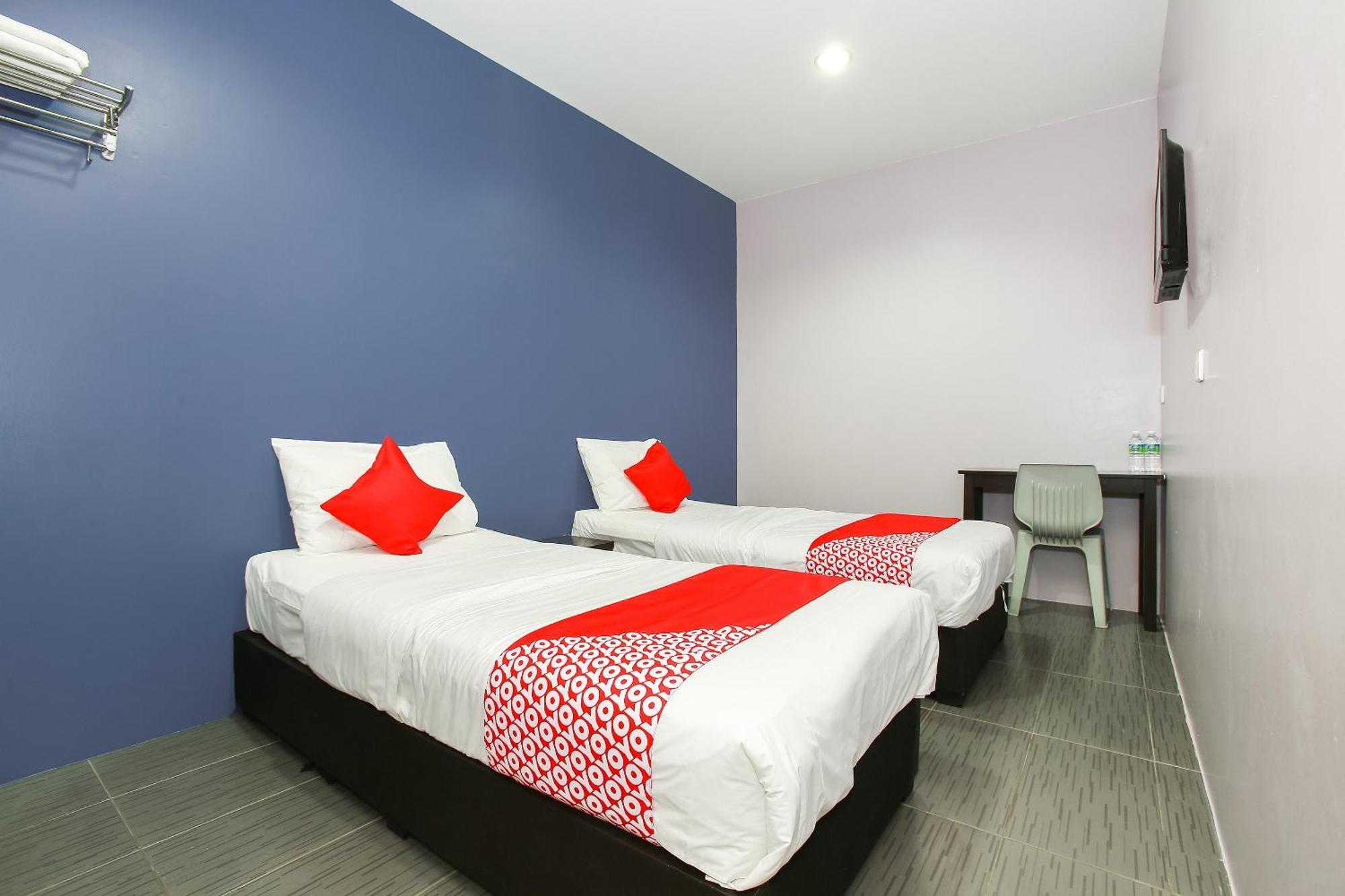 Oyo 89332 De Hotel Teluk Intan Ngoại thất bức ảnh